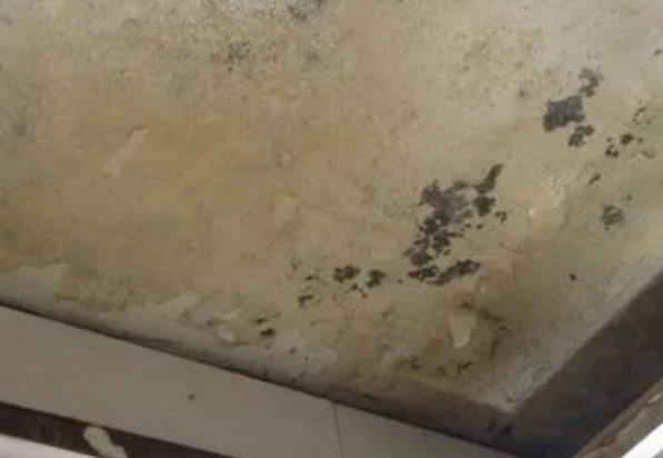 铁锋阳台漏水维修公司分享下铁锋卫生间渗水维修需要注意哪些问题。